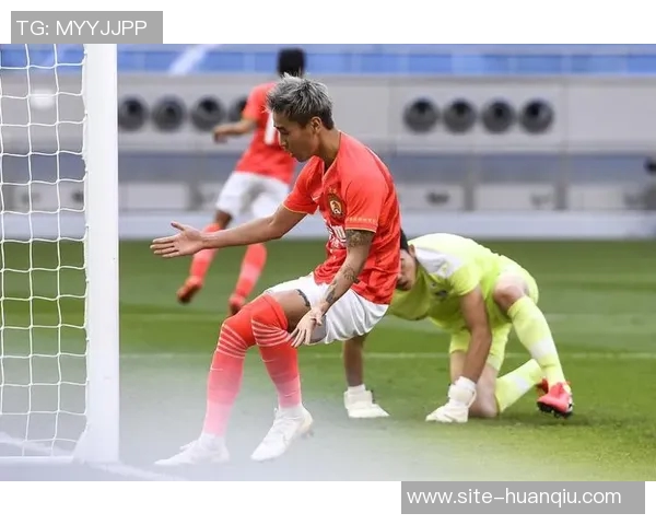 豪泽全场失准表现惨淡三分球零中九创尴尬纪录正负值惨跌至负十五